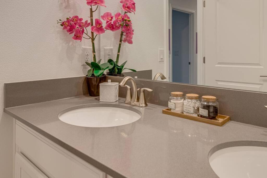 Newly Listed Townhouse Storey Lake, Free Waterpark Kissimmee Exterior photo